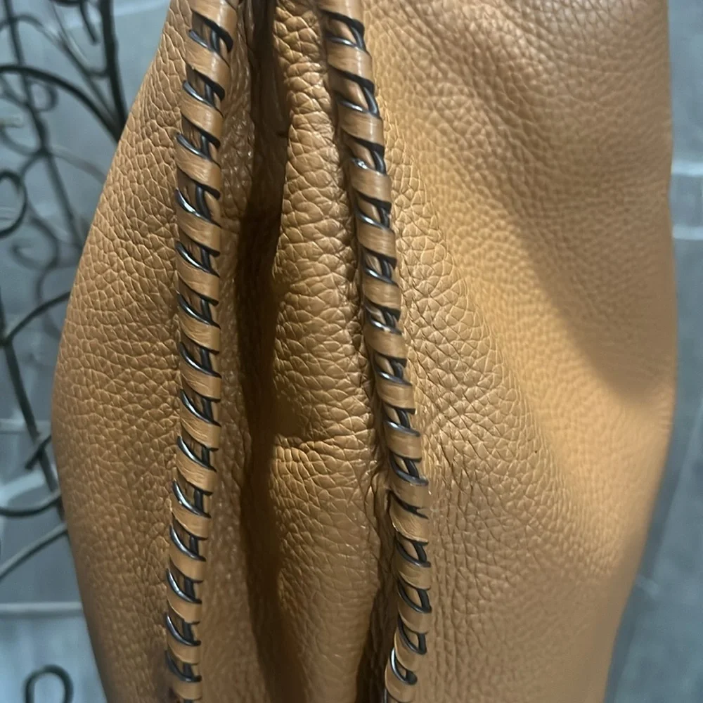 Michael Michael kors leather EUC Whip Stitching Tassel Gold hardware - Picture 13 of 17